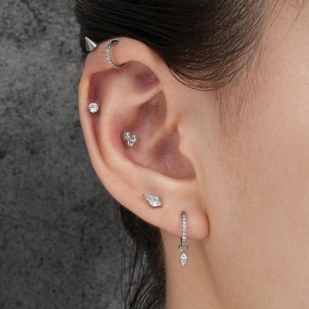 clous d'oreille originaux Titánia