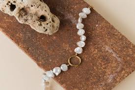 Bracelet Cassé en pierre blanche