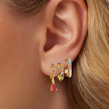 Boucles d'oreilles goutte d'eau portées