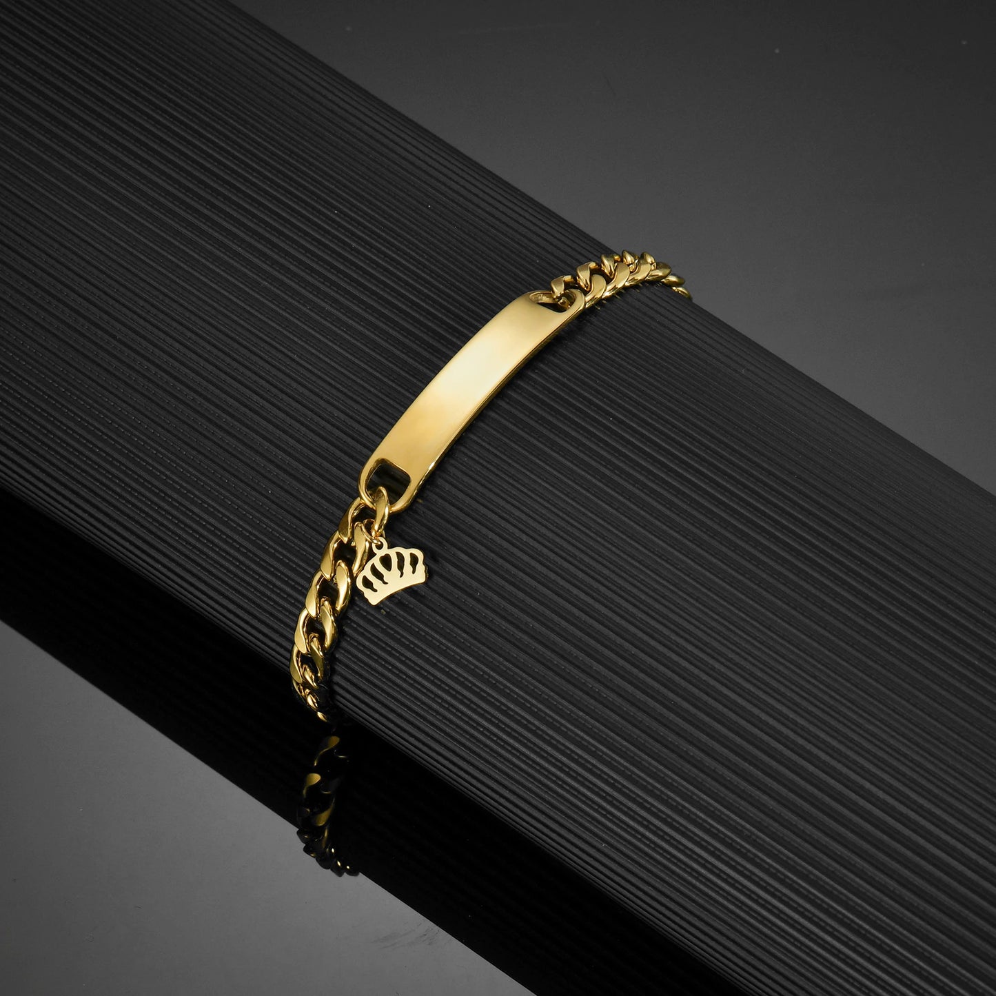 Bracelet Personnalisable pour femme avec une plaque