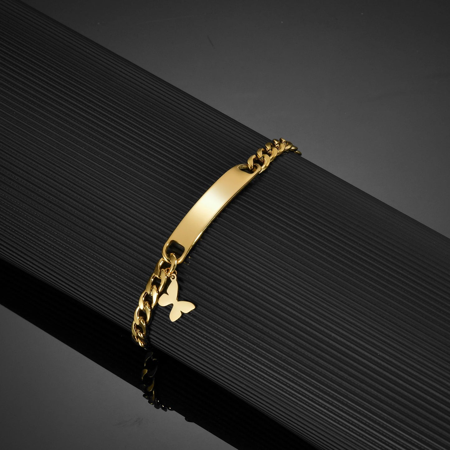 Bracelet Personnalisable pour femme avec une plaque