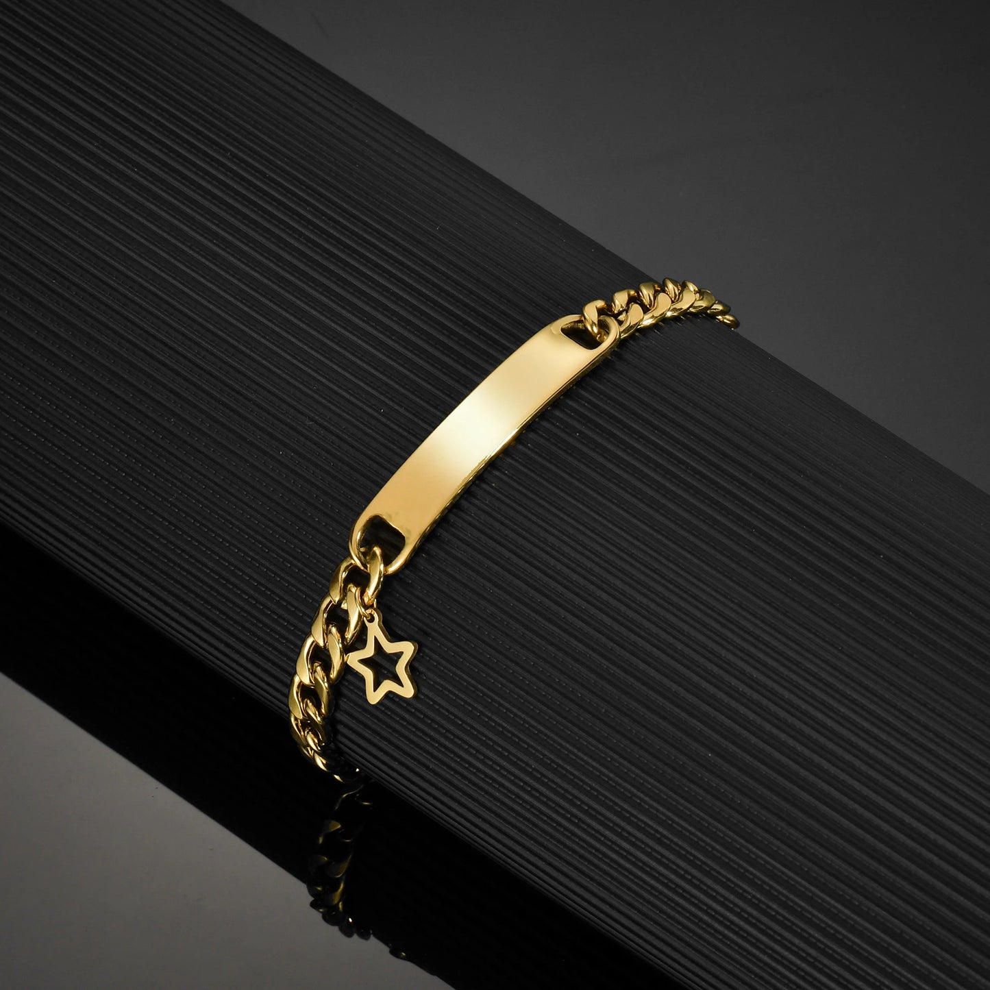 bracelet personnalisable pour femme avec plaque 